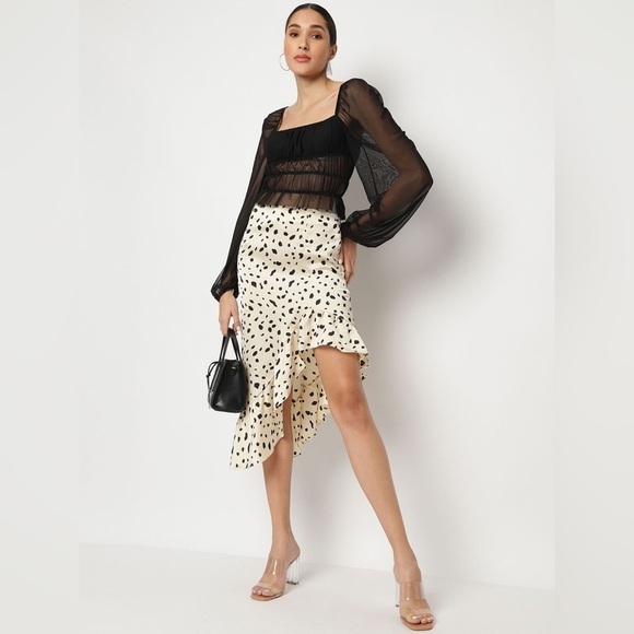 NWT Missguided Asymmetrical Cream and Black Animal Print Skirt Size 10 - Picture 1 of 9